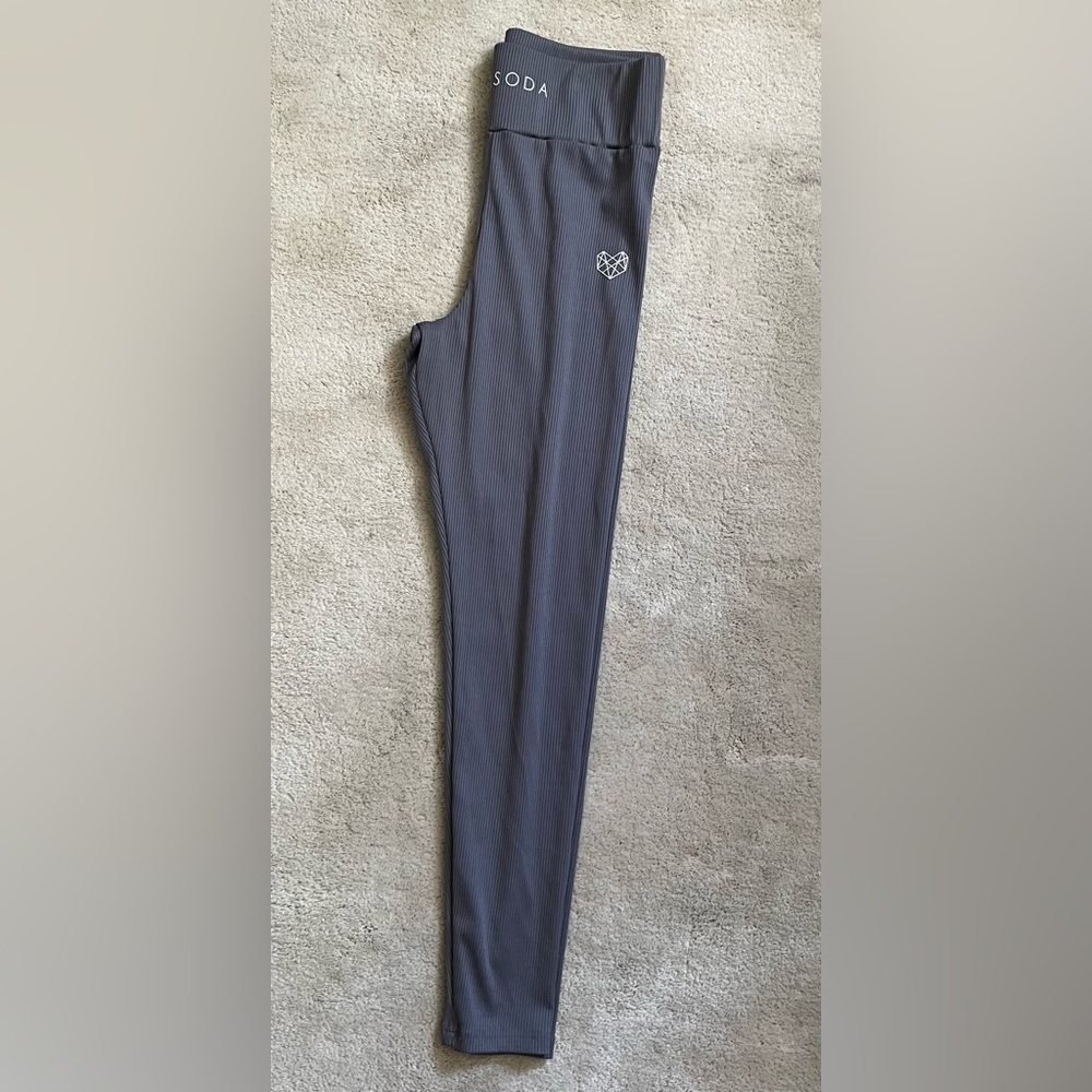 Pink Soda Sport Women’s Ribbed Athletic Leggings – Size S